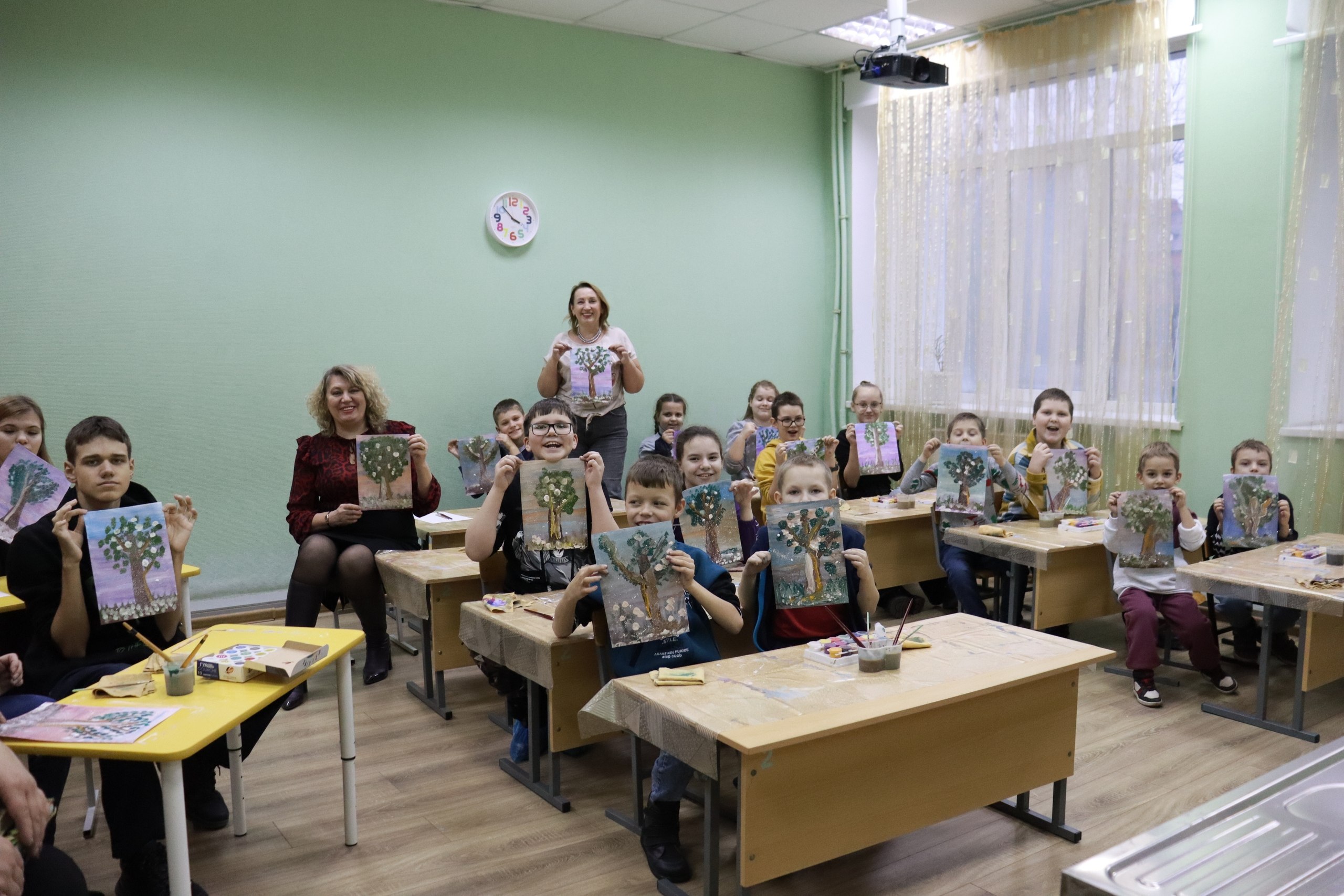 В Доме Детского творчества состоялось чудесное событие для детей с ограниченными возможностями здоровья, проходящих реабилитацию в социально-реабилитационном центре «Забота» города Курска