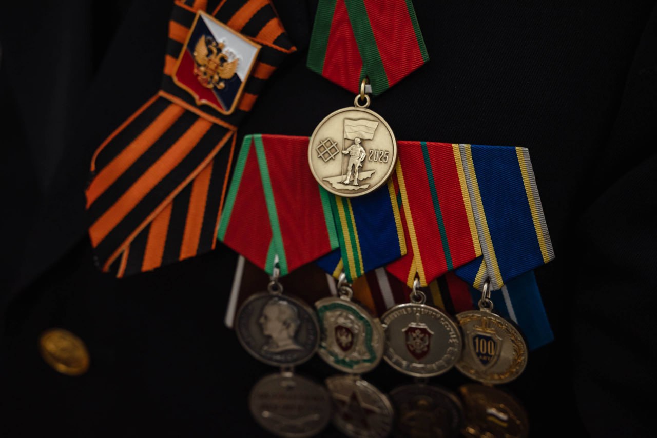 Командиры, добровольцы, спасатели — первые кавалеры новой медали Командиры, добровольцы, спасатели — первые кавалеры новой медали