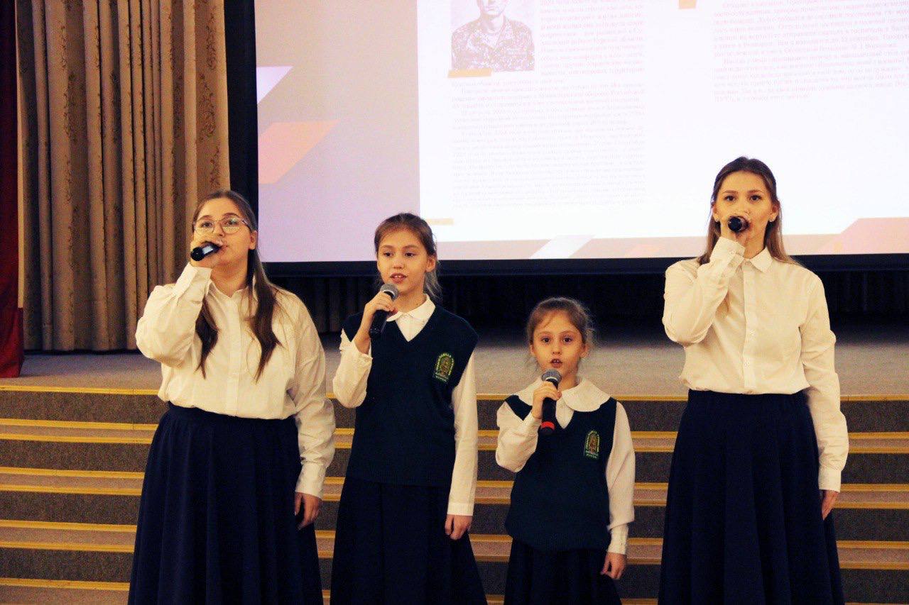 Книга мужества: герои нашего времени Книга мужества: герои нашего времени