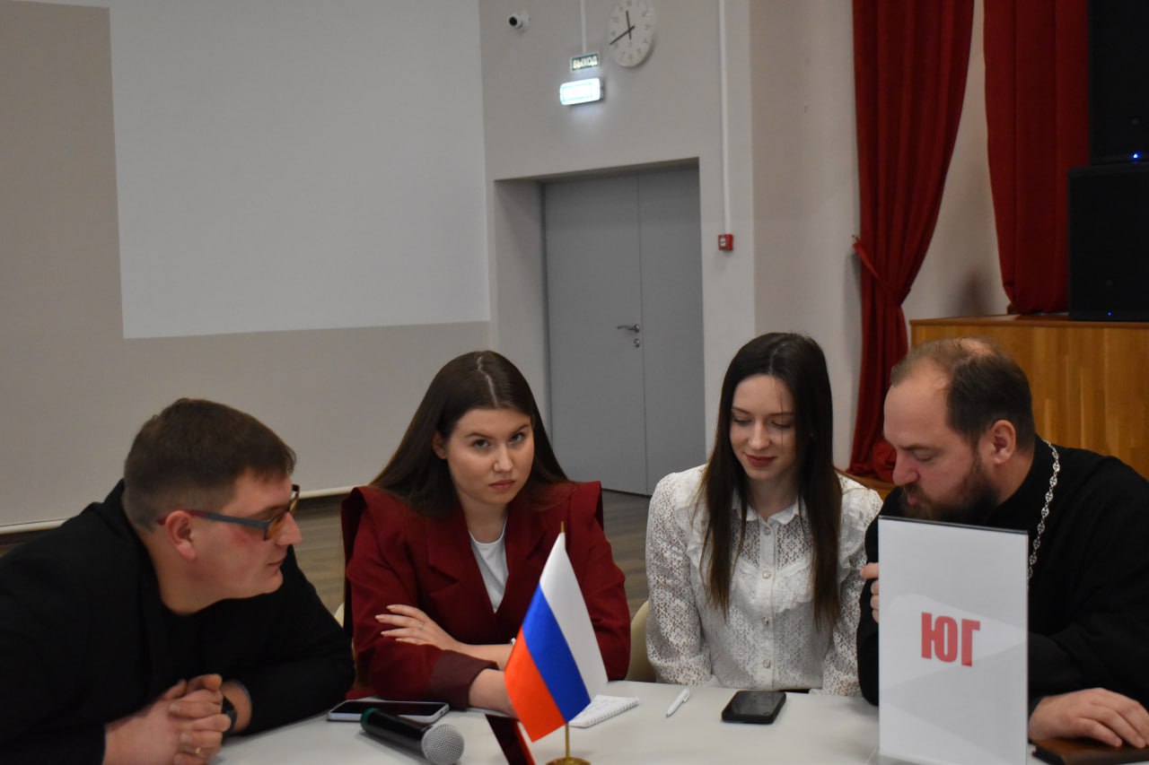 Виктор Катунин: Сегодня в День Героев Отечества стал участником муниципального патриотического форума Виктор Катунин: Сегодня в День Героев Отечества стал участником муниципального патриотического форума