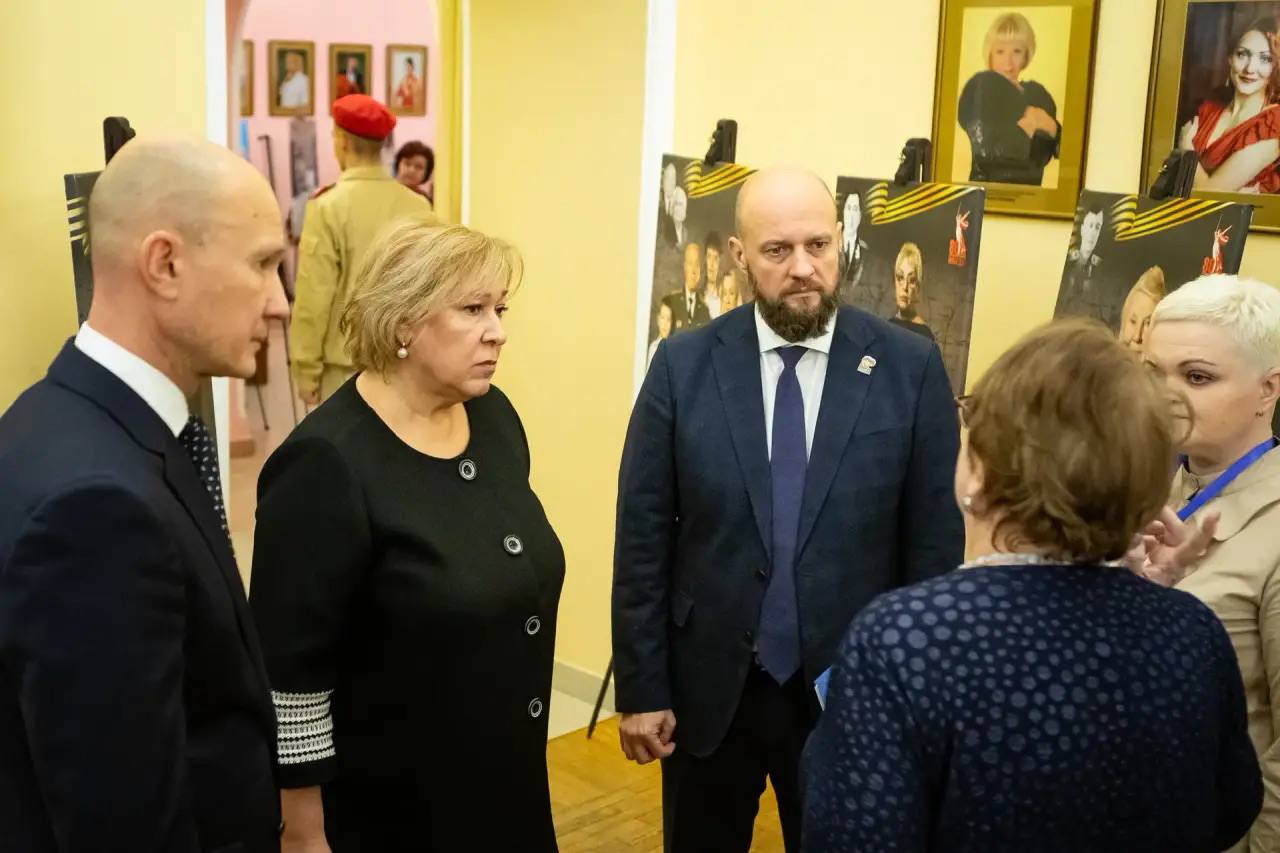 Евгений Маслов: Вместе с губернатором Александром Хинштейном принял участие в торжественной церемонии закрытия Года защитника Отечества, который ранее был объявлен Президентом России Владимиром Путиным Евгений Маслов: Вместе с губернатором Александром Хинштейном принял участие в торжественной церемонии закрытия Года защитника Отечества, который ранее был объявлен Президентом России Владимиром Путиным