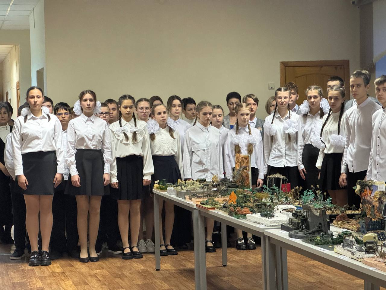 Сегодня школе № 45 было официально присвоено имя Героя Советского Союза Василия Ивановича Крюкова Сегодня школе № 45 было официально присвоено имя Героя Советского Союза Василия Ивановича Крюкова