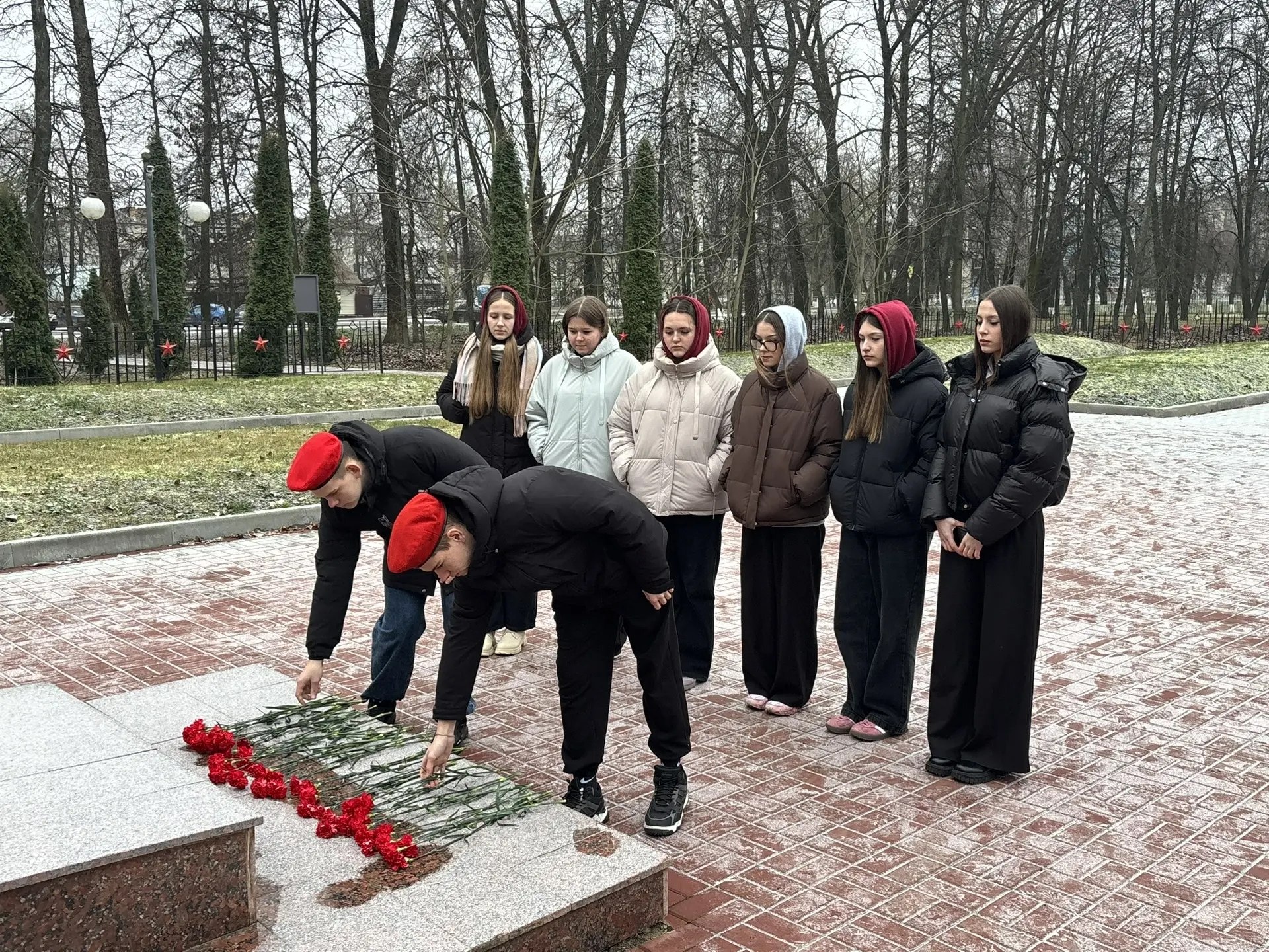 В День Героев Отечества мы вспоминаем многие поколения героических предков и чествуем ныне живущих