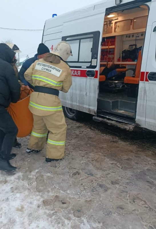 В лобовой аварии под Курском ранены четыре человека В лобовой аварии под Курском ранены четыре человека