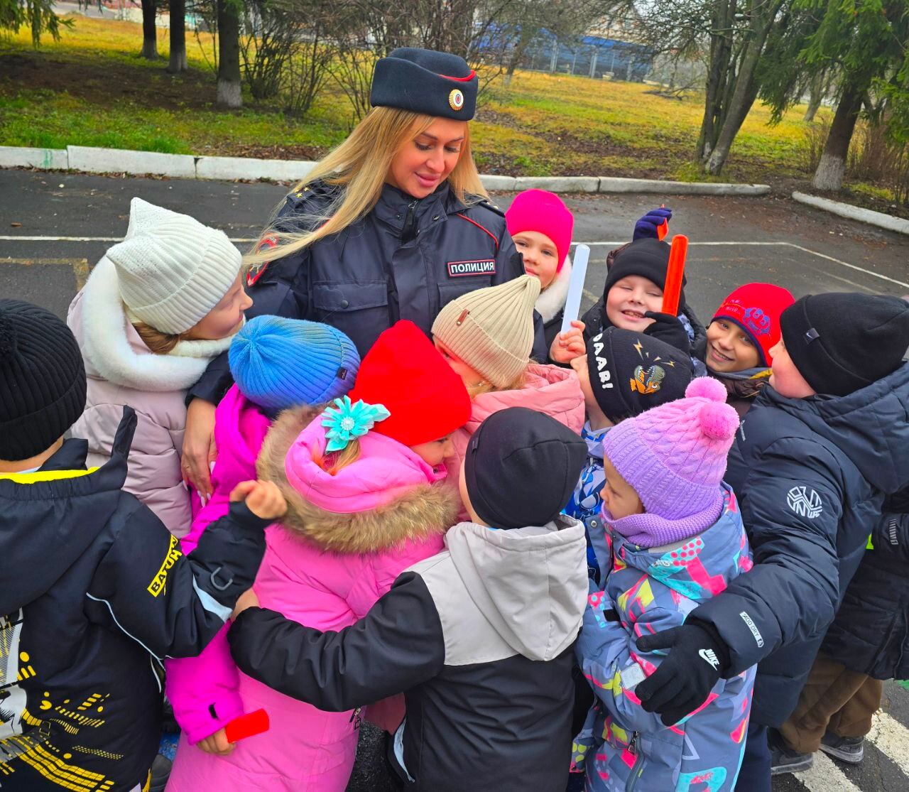 Наличие светоотражающих элементов на детской одежде может значительно снизить детский дорожно - транспортный травматизм Наличие светоотражающих элементов на детской одежде может значительно снизить детский дорожно - транспортный травматизм