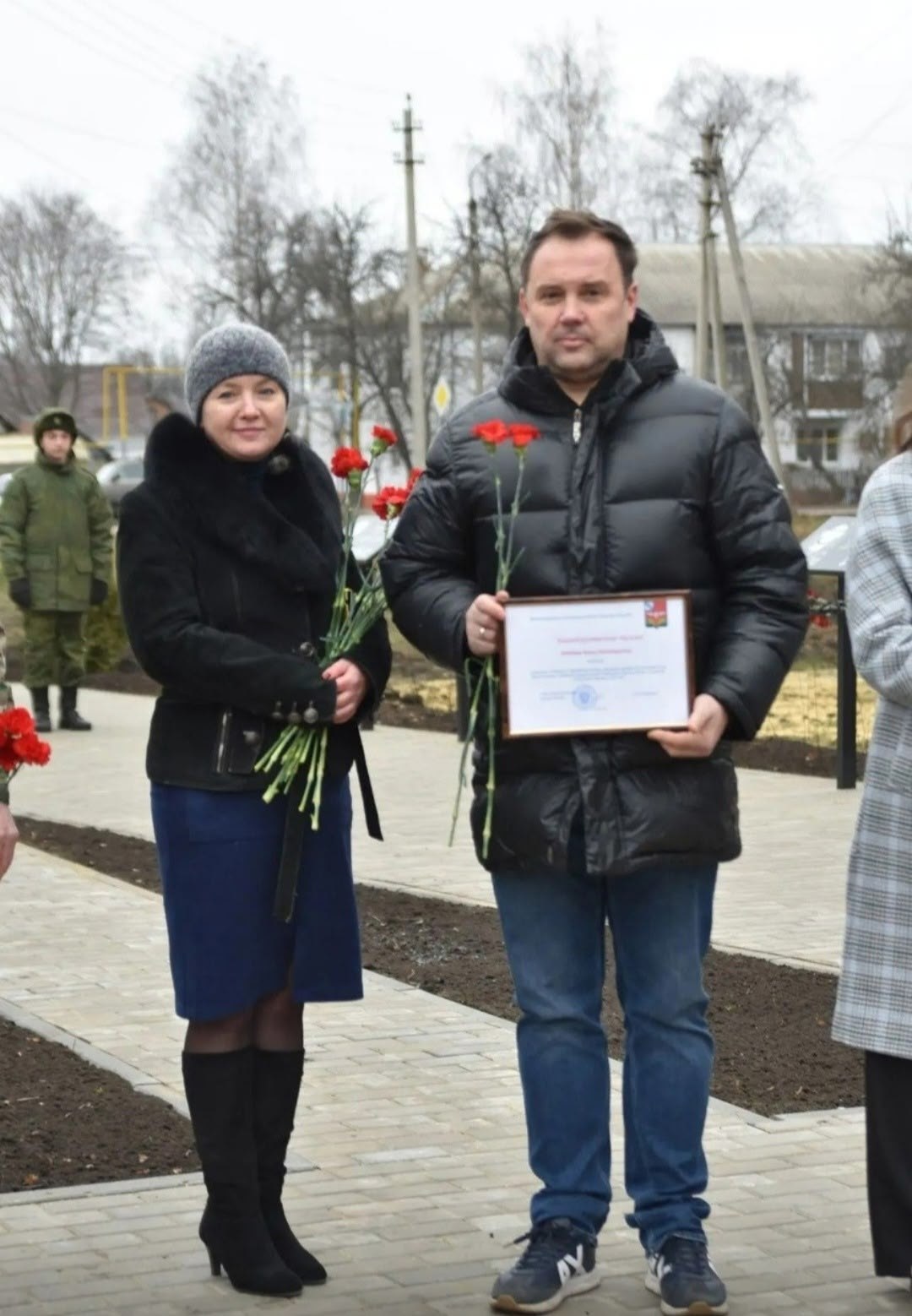 9 декабря, в День Героев Отечества и в Год защитника Отечества, в центре п. Кшенский открылась Аллея Воинской Славы "Время помнить" 9 декабря, в День Героев Отечества и в Год защитника Отечества, в центре п. Кшенский открылась Аллея Воинской Славы "Время помнить"