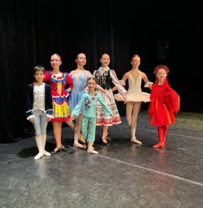 Образцовый ансамбль современного и классического танца «Изюминка» из детской школы искусств № 1 им. Г.В. Свиридова завоевал практически всё золото на I Всероссийском конкурсе хореографического искусства «Филигрань»