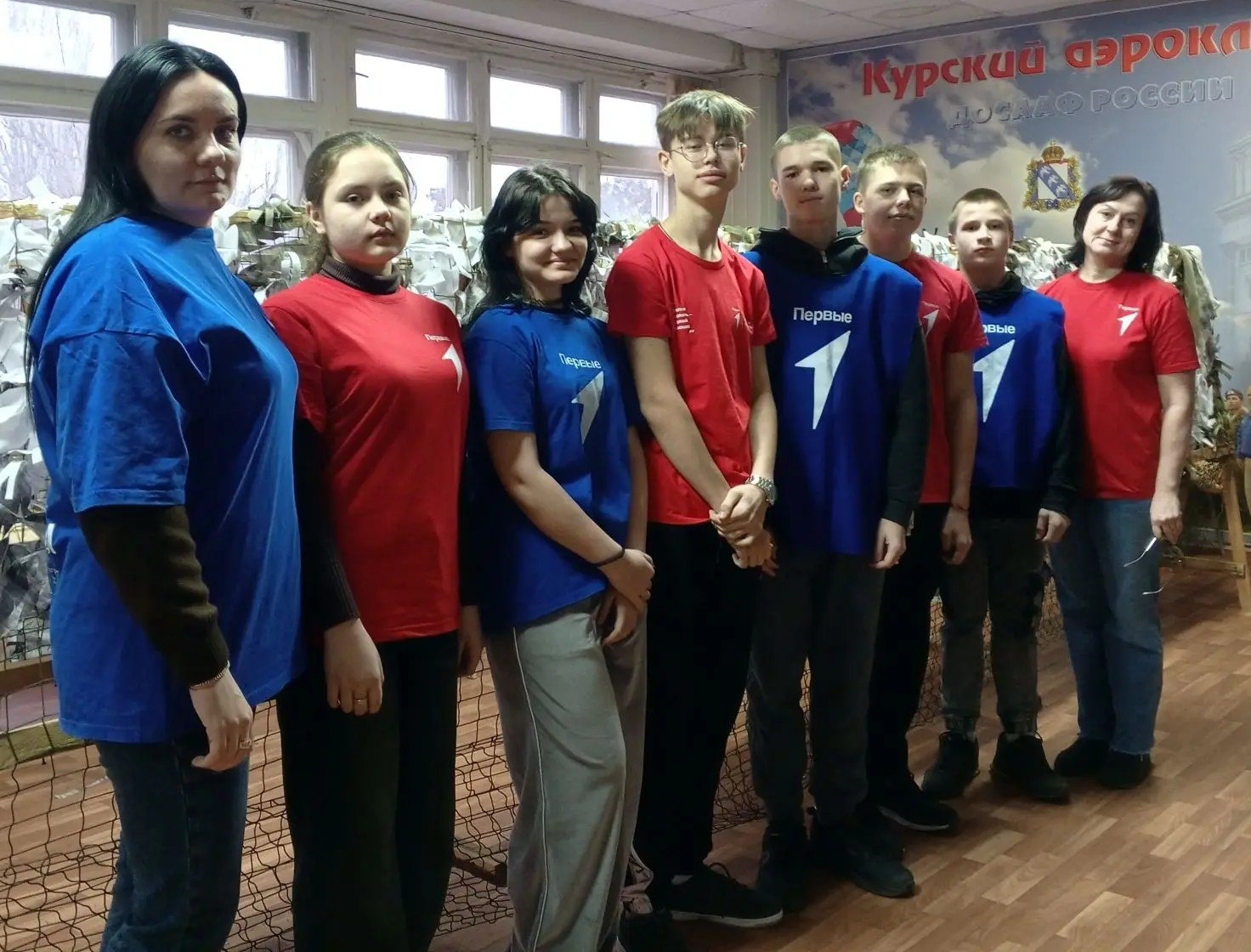 Плетём для СВОих. Тимуровцы первичного отделения Движения Первых Коровяковской школы не остаются в стороне и продолжают плести маскировочные сети