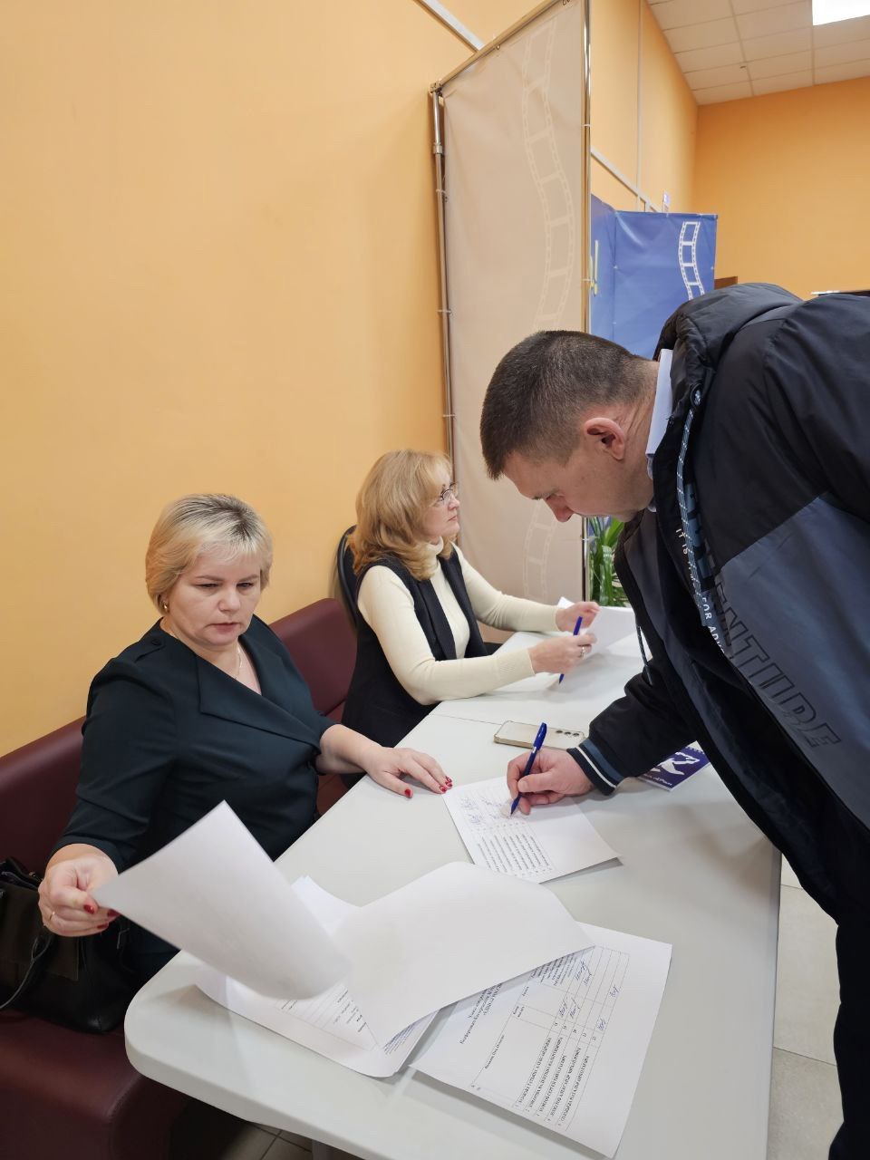 Нина Голубева: Приняла участие в конференция местного отделения партии "Единая Россия" Нина Голубева: Приняла участие в конференция местного отделения партии "Единая Россия"