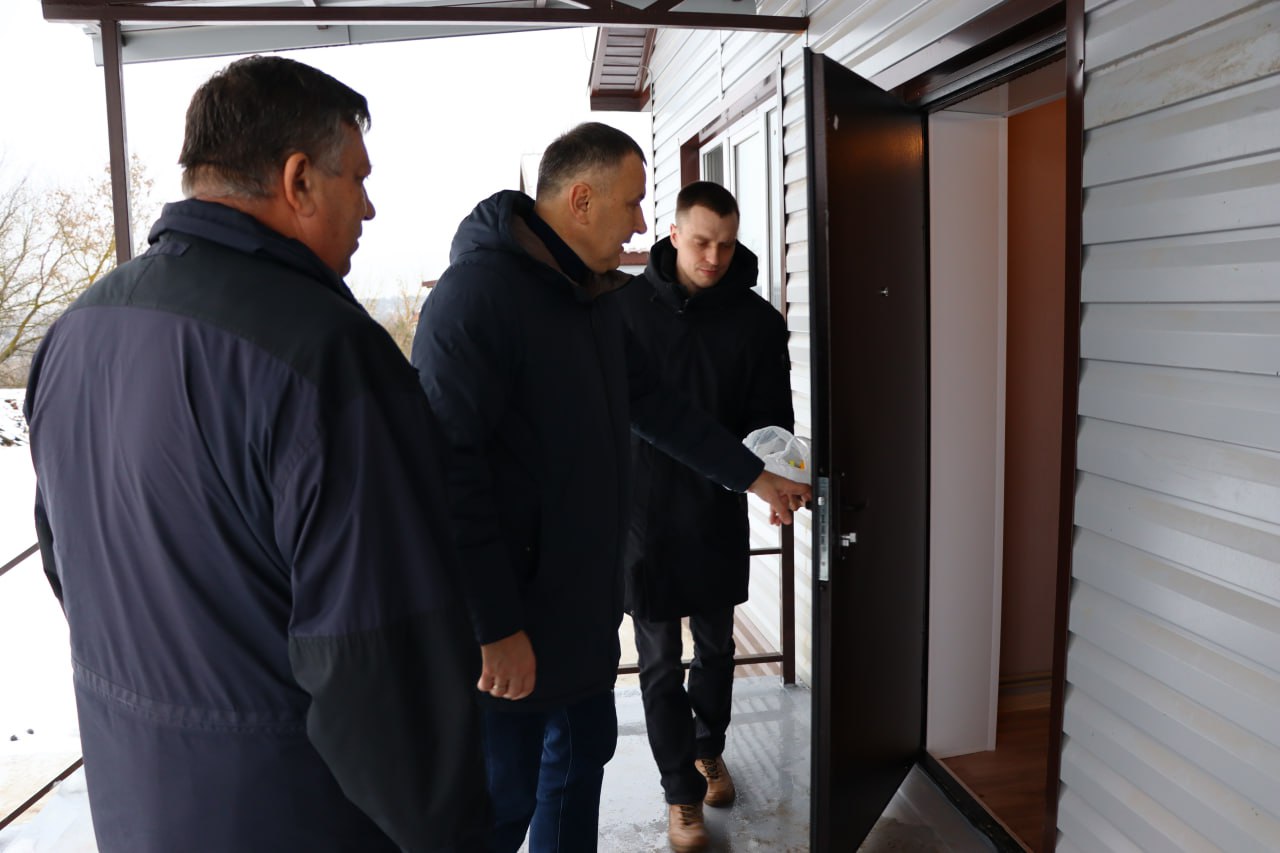 Андрей Белоусов: Комфортные квартиры для детей-сирот прошли комиссионную приёмку в Рыльском районе Андрей Белоусов: Комфортные квартиры для детей-сирот прошли комиссионную приёмку в Рыльском районе