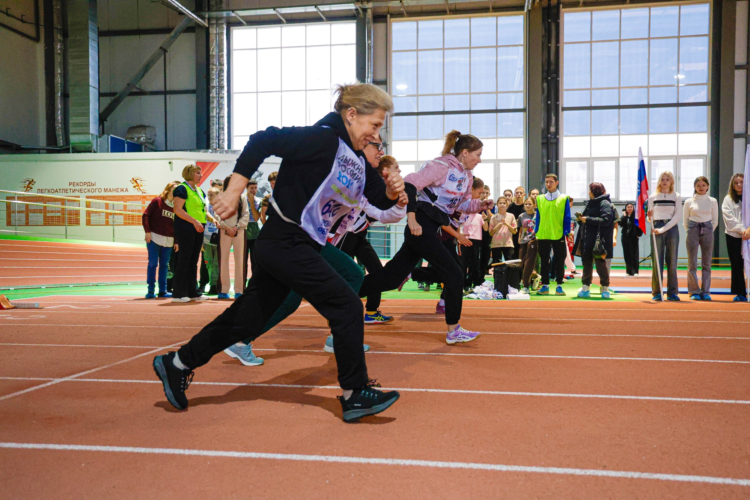 В курском легкоатлетическом манеже состоялся областной Фестиваль адаптивных видов спорта «Время спортивных открытий», который объединил почти 200 человек с ограниченными возможностями здоровья В курском легкоатлетическом манеже состоялся областной Фестиваль адаптивных видов спорта «Время спортивных открытий», который объединил почти 200 человек с ограниченными возможностями здоровья