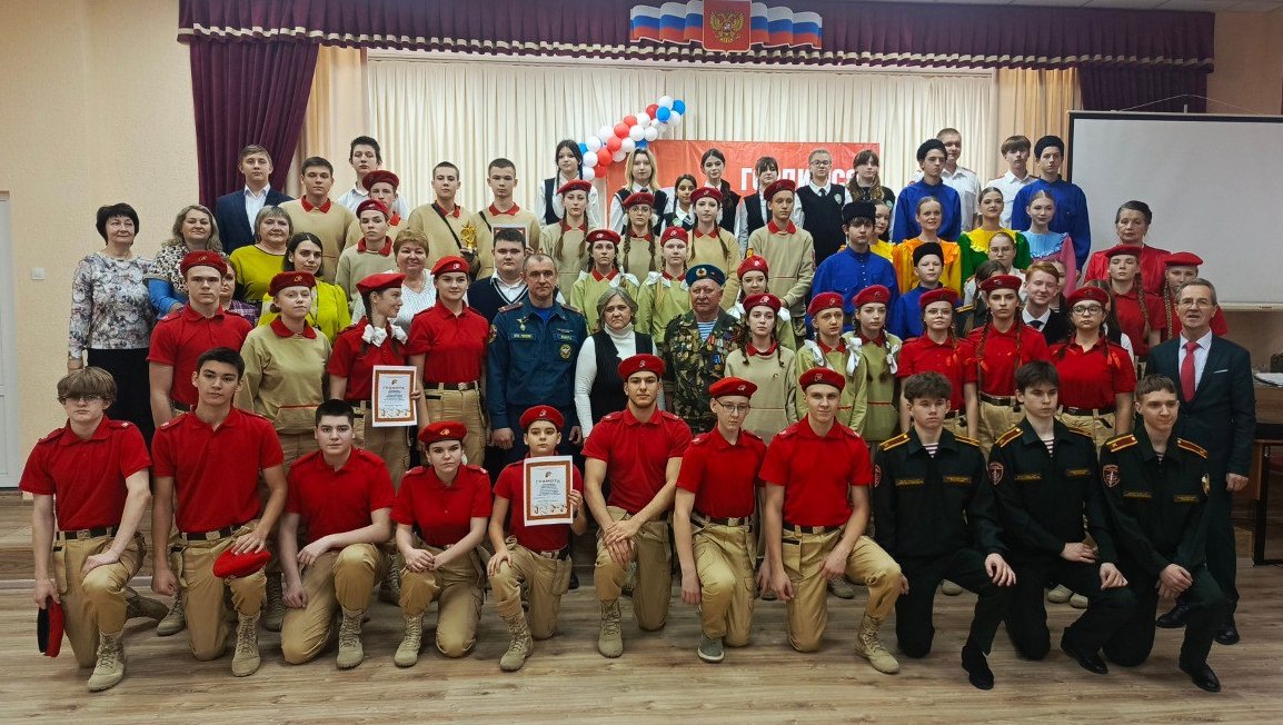 Игорь Корпунков: В целях формирования у подрастающего поколения гражданско-патриотических и духовно-нравственных ценностей в День Героев Отечества на базе Гимназии №1 прошел городской открытый Форум