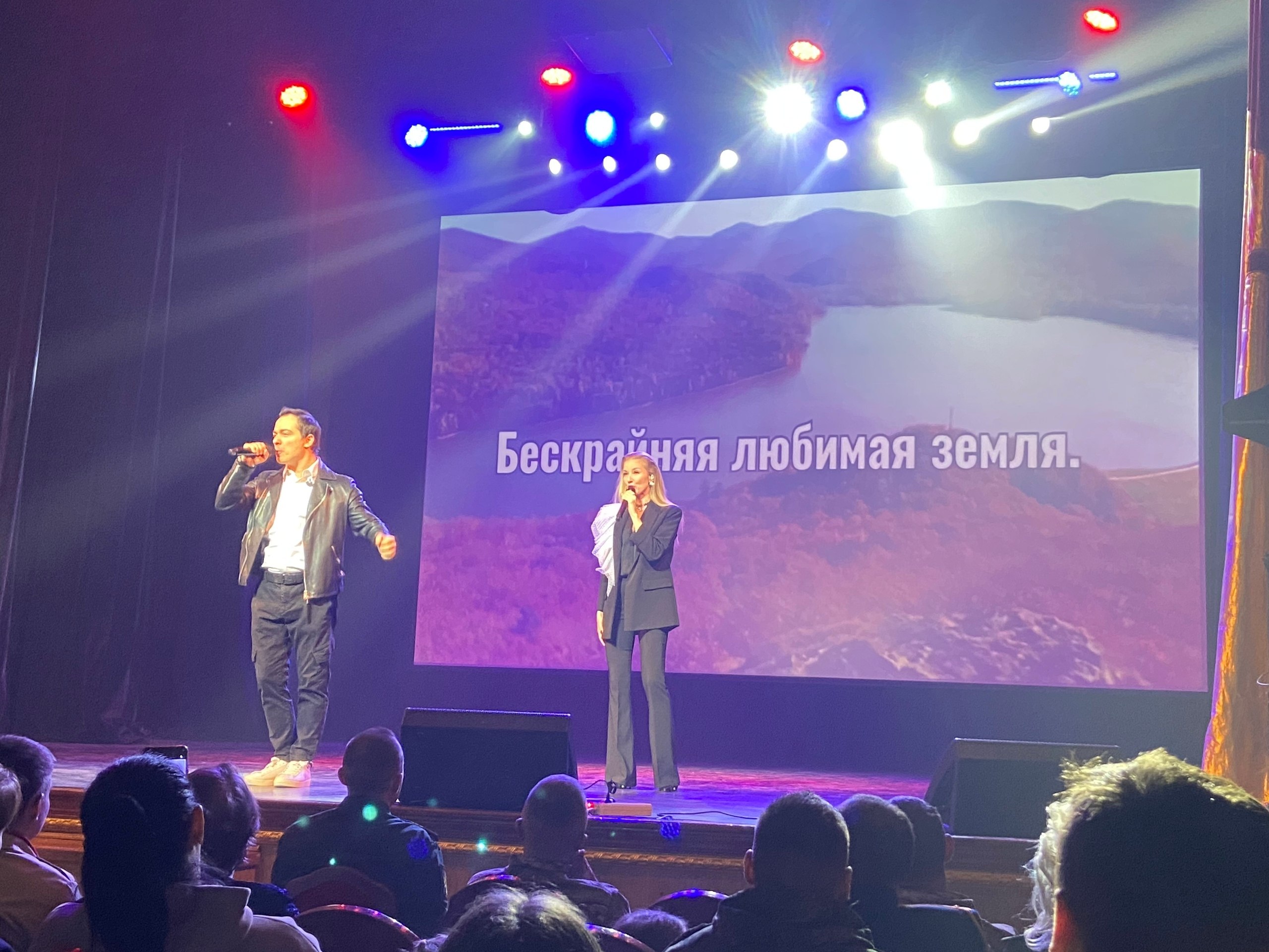 Получатели социальных услуг учреждения «Ветеран» приняли участие в Торжественной церемонии закрытия Года Защитника Отечества, которая прошла в Курской областной Филармонии Получатели социальных услуг учреждения «Ветеран» приняли участие в Торжественной церемонии закрытия Года Защитника Отечества, которая прошла в Курской областной Филармонии