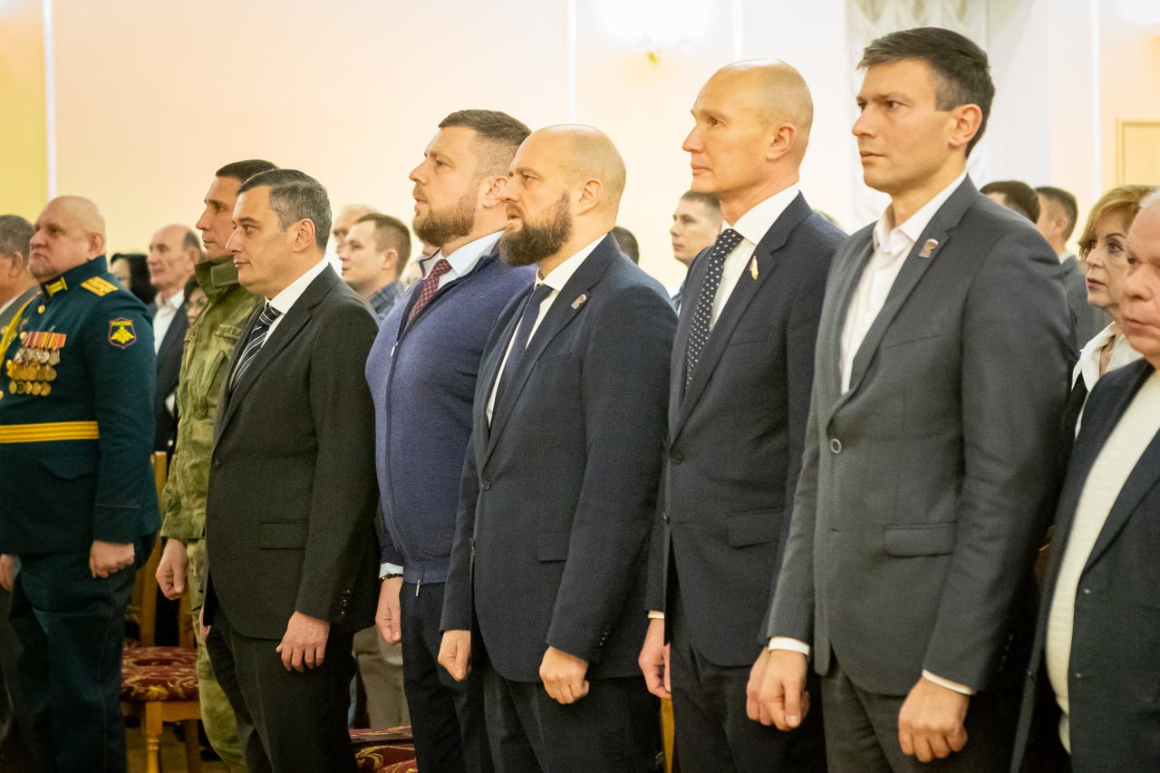 Евгений Маслов: В концертно-творческом центре имени М.С. Щепкина состоялась презентация книги «Курск. Герои. Книга Мужества», в которой приняли участие её создатели – бойцы СВО Евгений Маслов: В концертно-творческом центре имени М.С. Щепкина состоялась презентация книги «Курск. Герои. Книга Мужества», в которой приняли участие её создатели – бойцы СВО