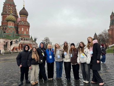 200 детей-активистов «Движения первых» из всех районов Курской области вернулись из туристической поездки «Больше, чем новогодняя сказка»