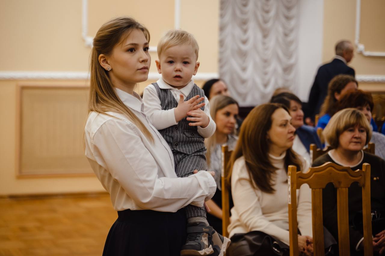 В Курске прошла презентация книги «Курск. Герои. Книга Мужества», созданной в рамках федерального проекта «Историческая память» В Курске прошла презентация книги «Курск. Герои. Книга Мужества», созданной в рамках федерального проекта «Историческая память»