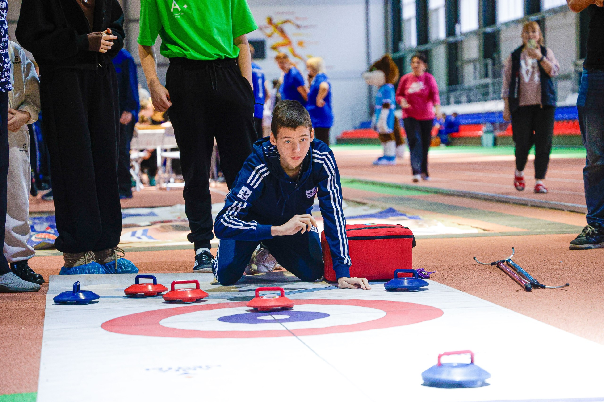 В курском легкоатлетическом манеже состоялся областной Фестиваль адаптивных видов спорта «Время спортивных открытий», который объединил почти 200 человек с ограниченными возможностями здоровья В курском легкоатлетическом манеже состоялся областной Фестиваль адаптивных видов спорта «Время спортивных открытий», который объединил почти 200 человек с ограниченными возможностями здоровья