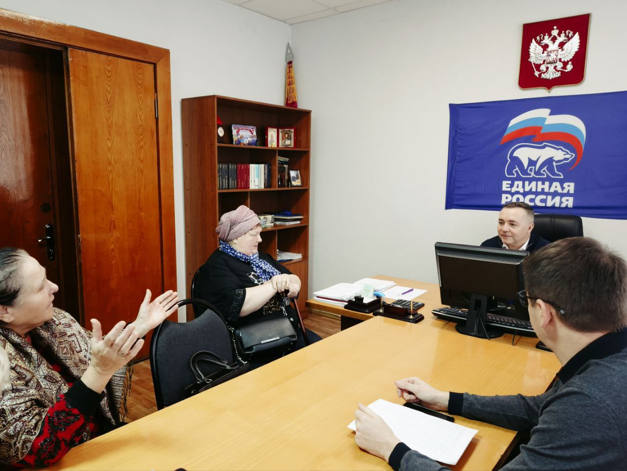 Сергей Цуканов: Сегодня в администрации Фатежского района провел личный прием граждан депутат Курской областной Думы Эдуард Дюмин Сергей Цуканов: Сегодня в администрации Фатежского района провел личный прием граждан депутат Курской областной Думы Эдуард Дюмин