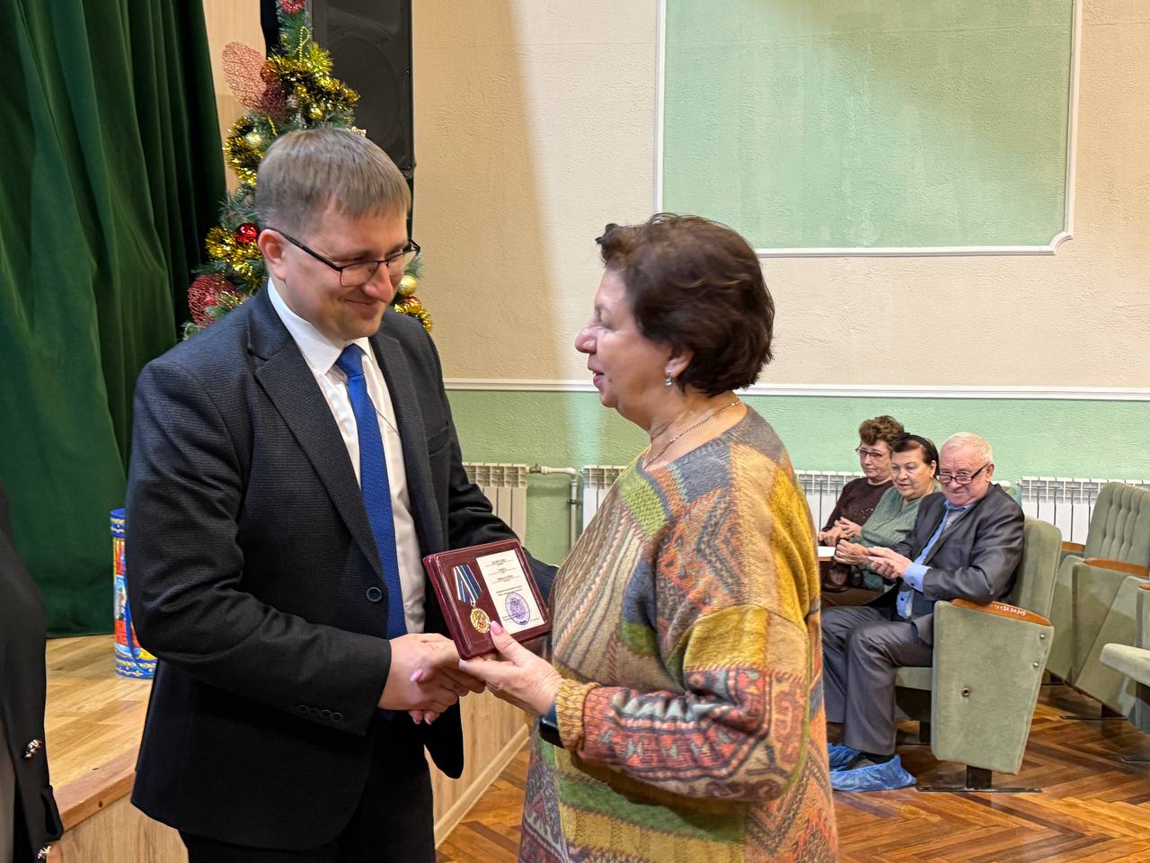 И.о. заместителя директора по управлению персоналом Вячеслав Игнатьев принял участие в ежегодной отчётной конференции Совета ветеранов Курской АЭС И.о. заместителя директора по управлению персоналом Вячеслав Игнатьев принял участие в ежегодной отчётной конференции Совета ветеранов Курской АЭС