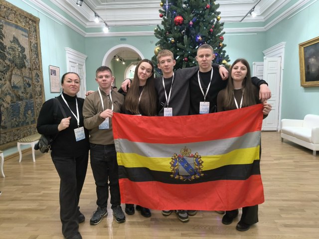 Дмитрий Новиков: 200 детей-активистов из «Движения первых», среди которых были и конышевские ребята, вернулись из увлекательного путешествия под названием «Больше, чем новогодняя сказка» Дмитрий Новиков: 200 детей-активистов из «Движения первых», среди которых были и конышевские ребята, вернулись из увлекательного путешествия под названием «Больше, чем новогодняя сказка»