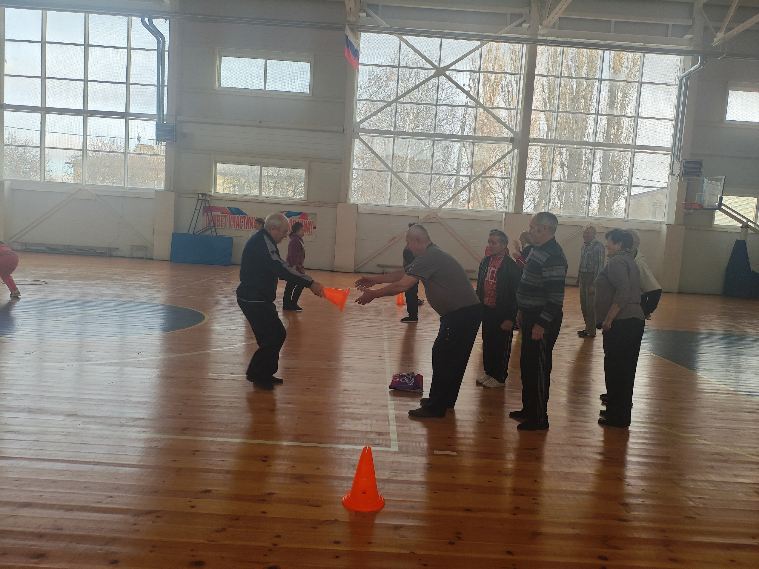 8 декабря ФОК «Комета» стал центром притяжения для людей с ограниченными возможностями здоровья, где прошла особенная спартакиада 8 декабря ФОК «Комета» стал центром притяжения для людей с ограниченными возможностями здоровья, где прошла особенная спартакиада