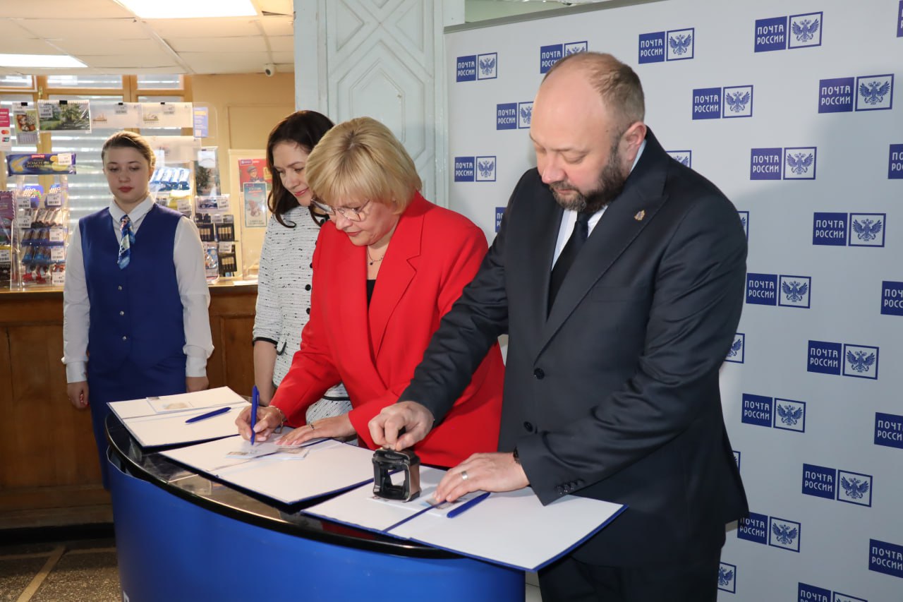 В честь 125-летия со дня рождения государственного и военного деятеля, Героя Социалистического Труда Николая Псурцева в почтовое обращение вышла марка с его портретом на фоне Новосибирского электротехнического института связи В честь 125-летия со дня рождения государственного и военного деятеля, Героя Социалистического Труда Николая Псурцева в почтовое обращение вышла марка с его портретом на фоне Новосибирского электротехнического института связи