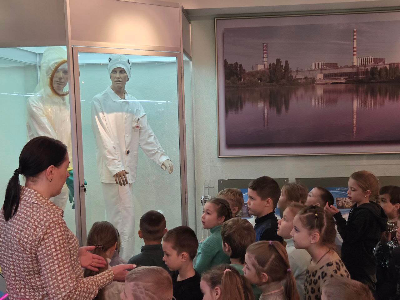 Милоты пост. «Атомные почемучки» в гостях у сотрудников Курской АЭС Милоты пост. «Атомные почемучки» в гостях у сотрудников Курской АЭС