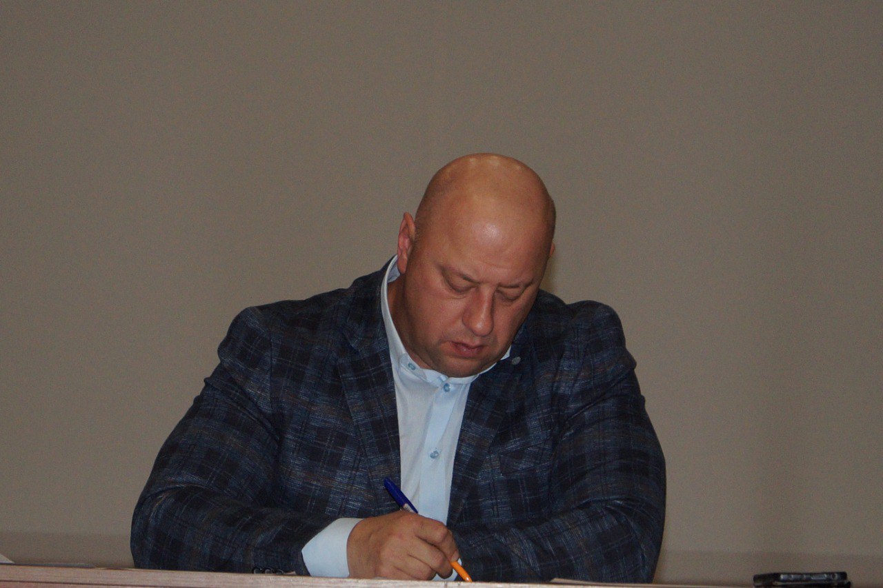 Дмитрий Новиков: Сегодня в Конышевском районном Доме культуры проведено расширенное заседание по наведению санитарного порядка на территории Конышевского района Дмитрий Новиков: Сегодня в Конышевском районном Доме культуры проведено расширенное заседание по наведению санитарного порядка на территории Конышевского района