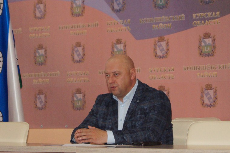 Дмитрий Новиков: Сегодня, 11 декабря, в Администрации района состоялось торжественное собрание, посвященное вступлению в должность избранного Главы Машкинского сельсовета Конышевского района Дмитрий Новиков: Сегодня, 11 декабря, в Администрации района состоялось торжественное собрание, посвященное вступлению в должность избранного Главы Машкинского сельсовета Конышевского района