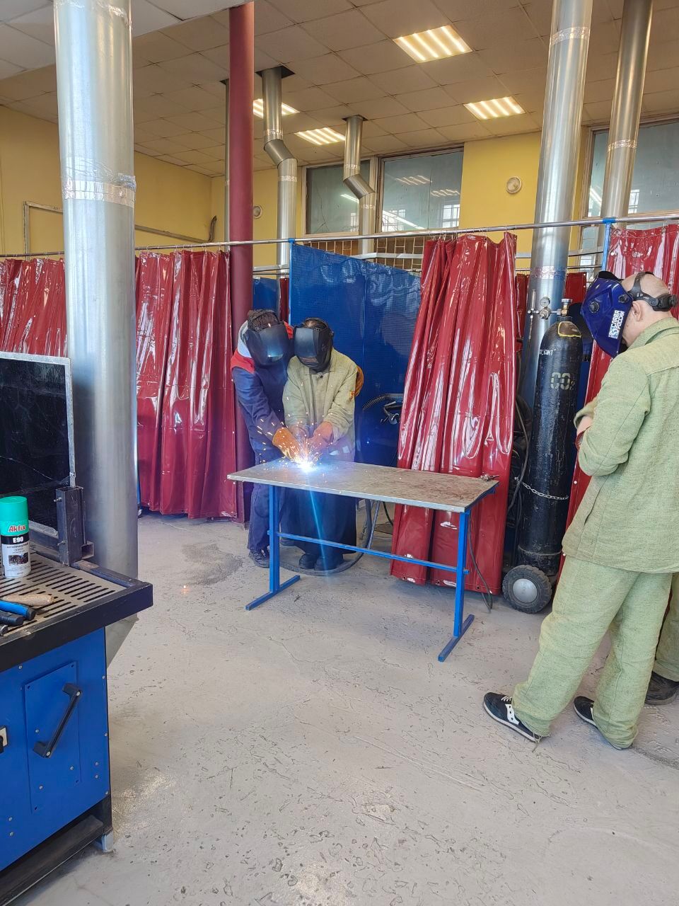 С 8 по 12 декабря 2025 года во всех школах области проходит Единая неделя профессиональной ориентации обучающихся С 8 по 12 декабря 2025 года во всех школах области проходит Единая неделя профессиональной ориентации обучающихся