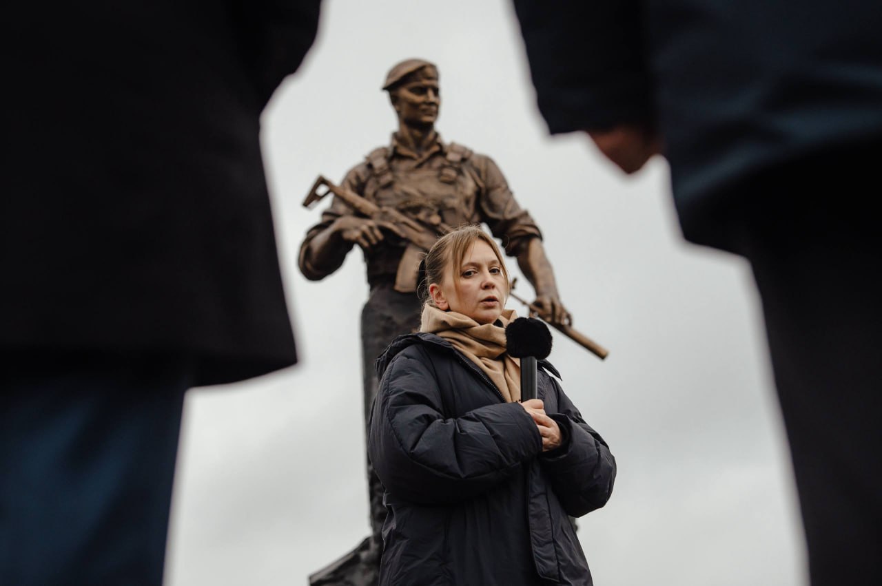 Пожертвовав собой, закрыл других Пожертвовав собой, закрыл других