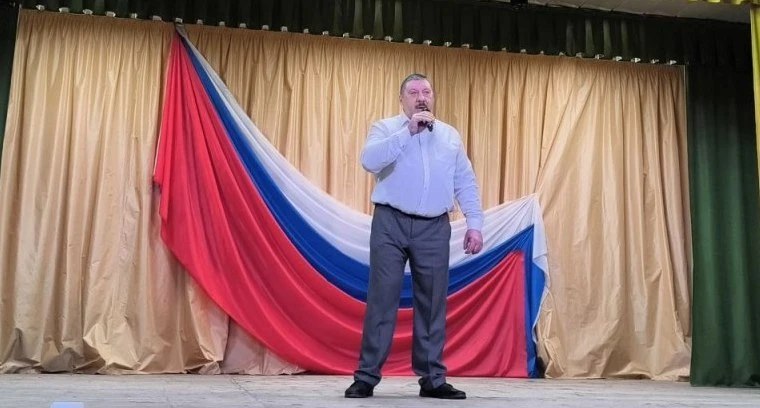 В Тимском РДК прошёл праздничный концерт, посвящённый Дню Конституции РФ В Тимском РДК прошёл праздничный концерт, посвящённый Дню Конституции РФ