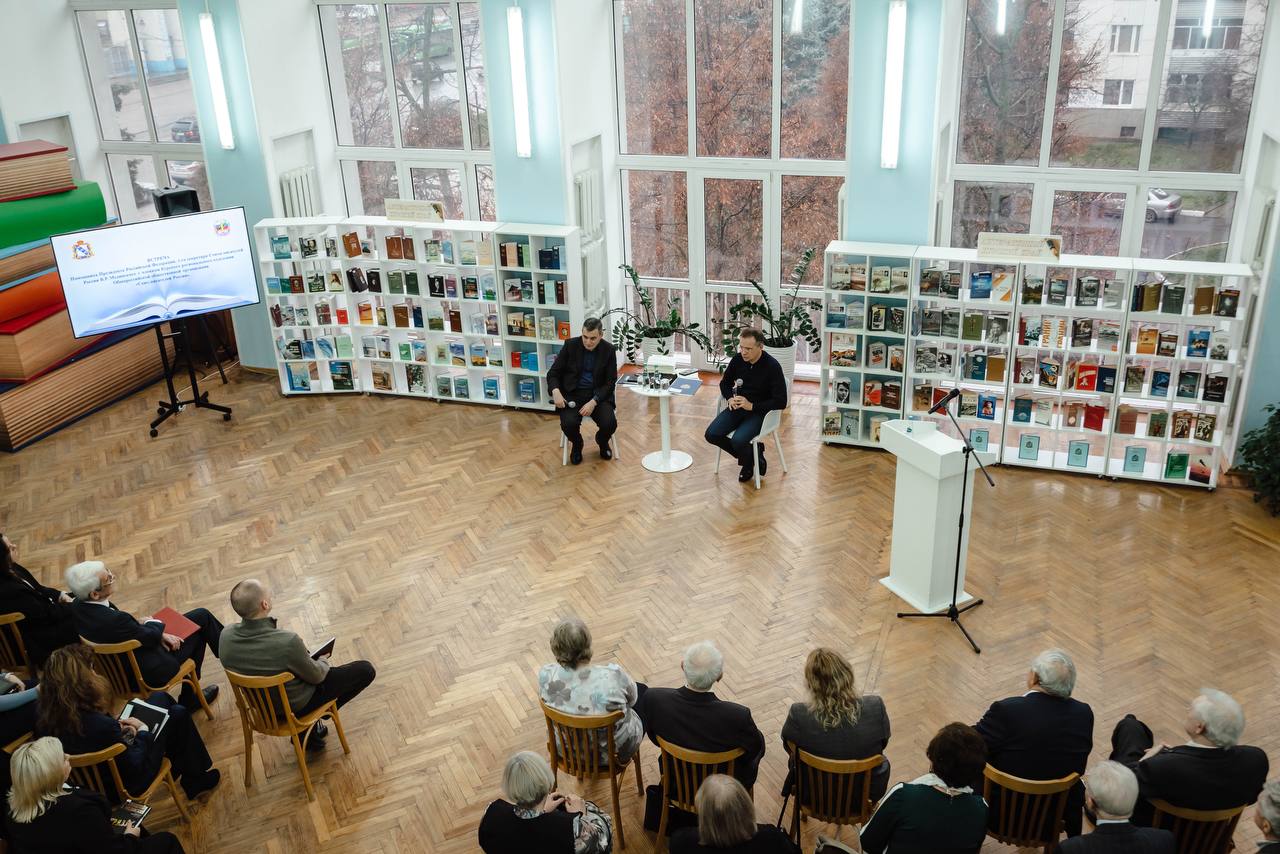 В Библиотеке Асеева Владимир Мединский встретился с членами Курского регионального отделения Союза писателей России