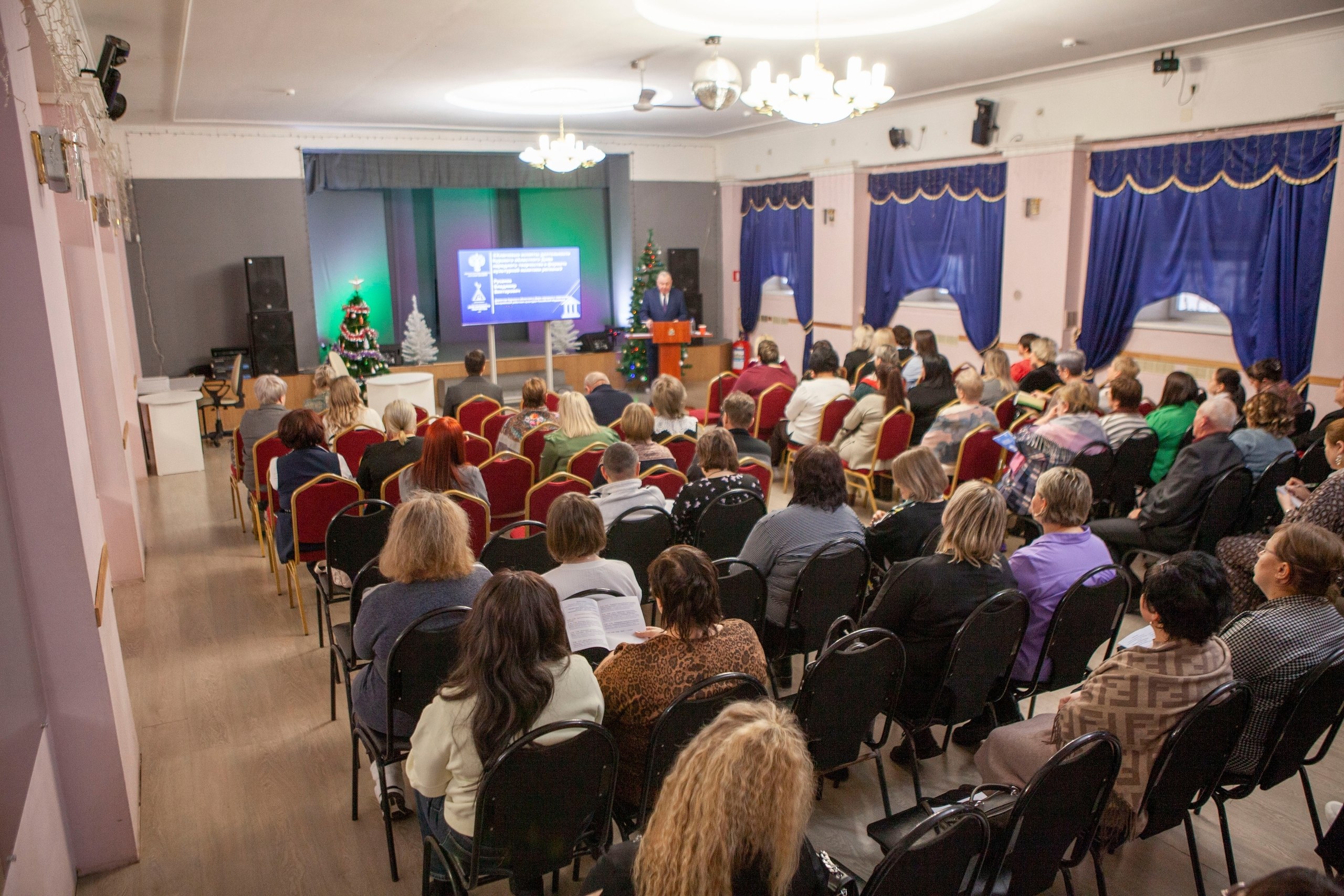 Представители Поныровского центра культуры и досуга приняли участие в совещании с директорами культурно-досуговых учреждений (КДУ) и руководителями методических служб Курской области Представители Поныровского центра культуры и досуга приняли участие в совещании с директорами культурно-досуговых учреждений (КДУ) и руководителями методических служб Курской области