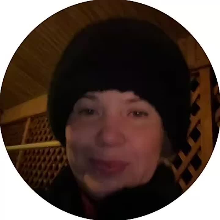 Екатерина Харченко: Дома хорошо. С сестрой и дочкой развели костер в беседке