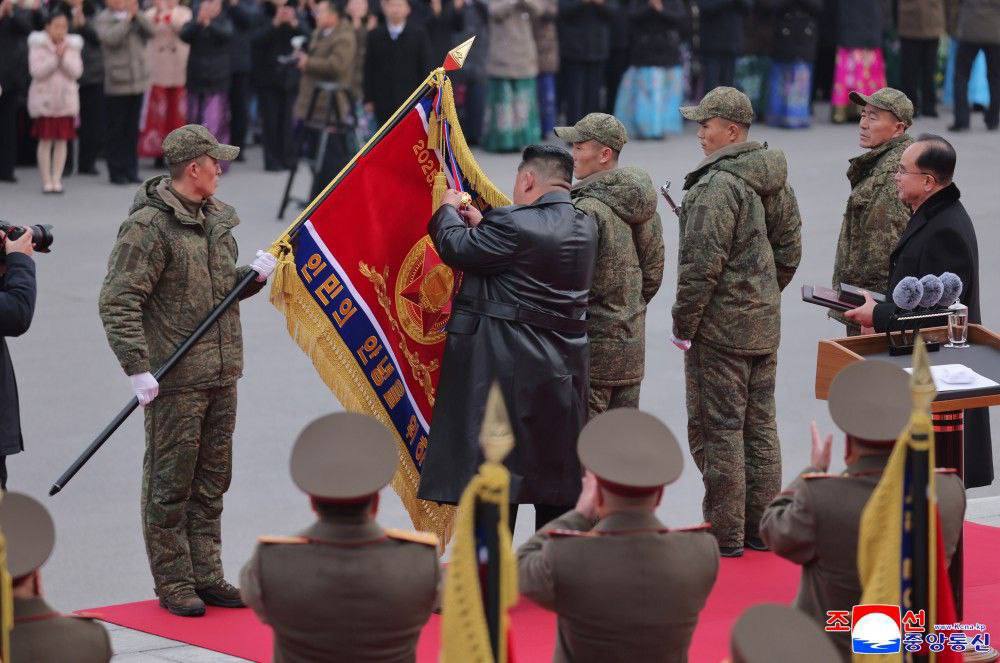 123 Северокорейские саперы, разминировавшие курское приграничье, вернулись домой 123 Северокорейские саперы, разминировавшие курское приграничье, вернулись домой
