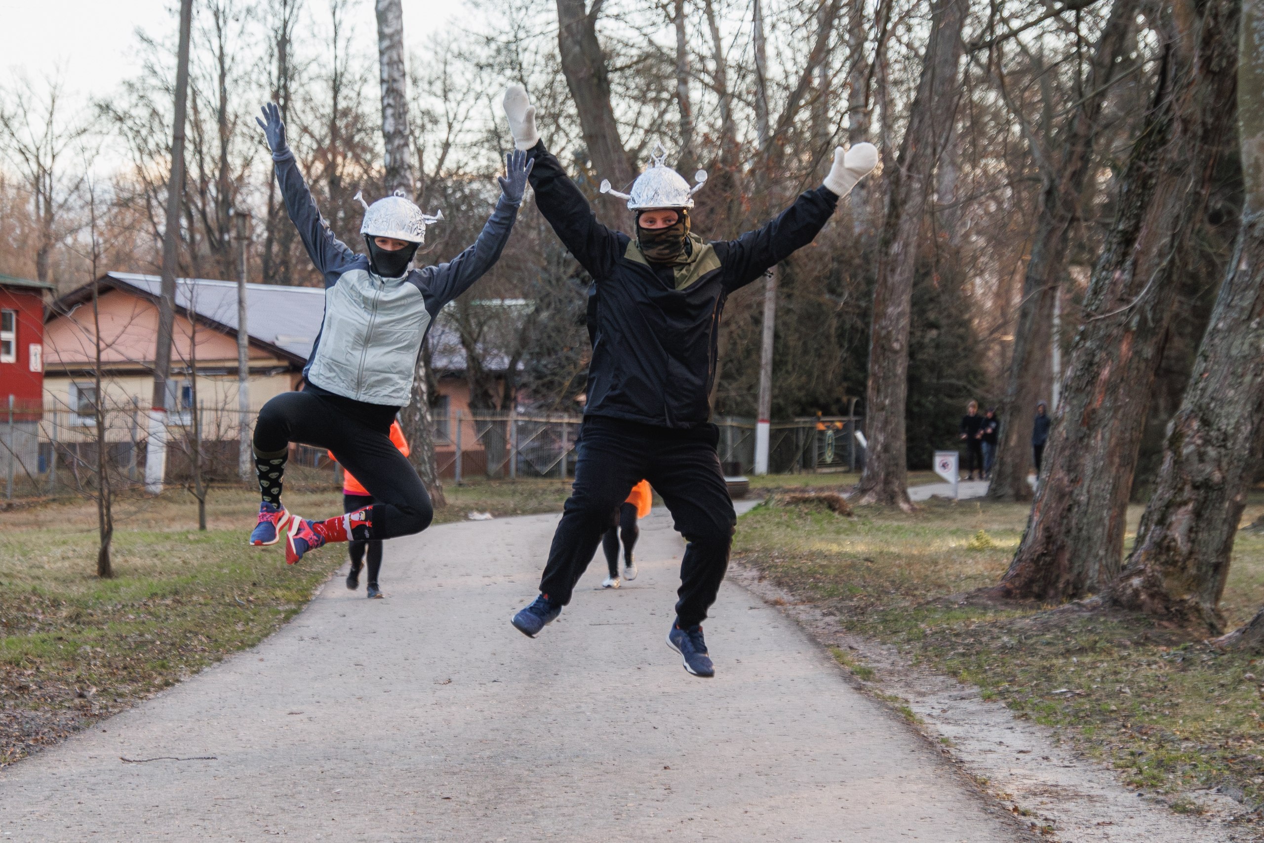И ЮБИЛЕЙ, И КОСМОС. В Курске отметили пятилетие дружеских парковых пробежек И ЮБИЛЕЙ, И КОСМОС. В Курске отметили пятилетие дружеских парковых пробежек