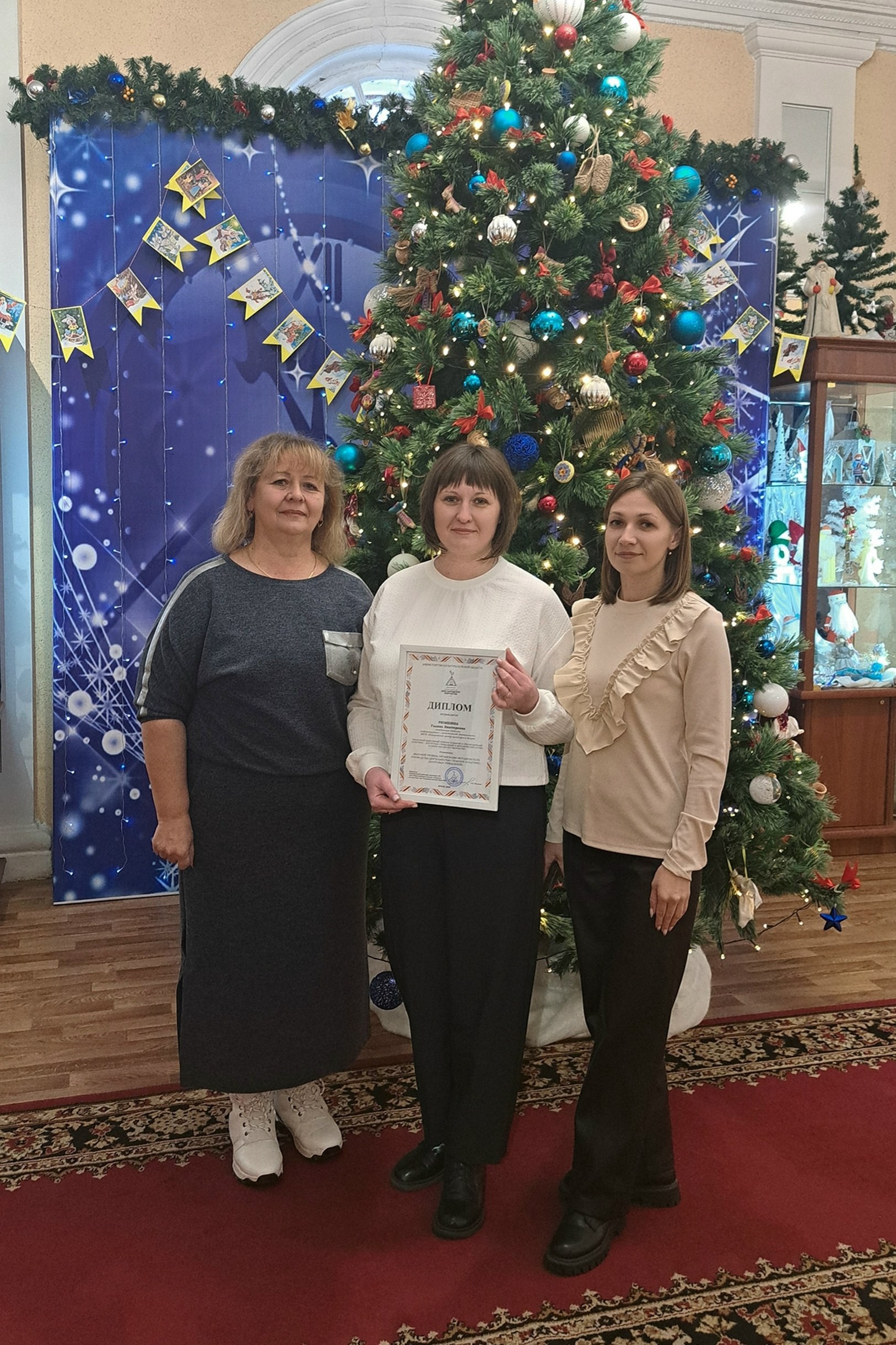 Представители Поныровского центра культуры и досуга приняли участие в совещании с директорами культурно-досуговых учреждений (КДУ) и руководителями методических служб Курской области Представители Поныровского центра культуры и досуга приняли участие в совещании с директорами культурно-досуговых учреждений (КДУ) и руководителями методических служб Курской области