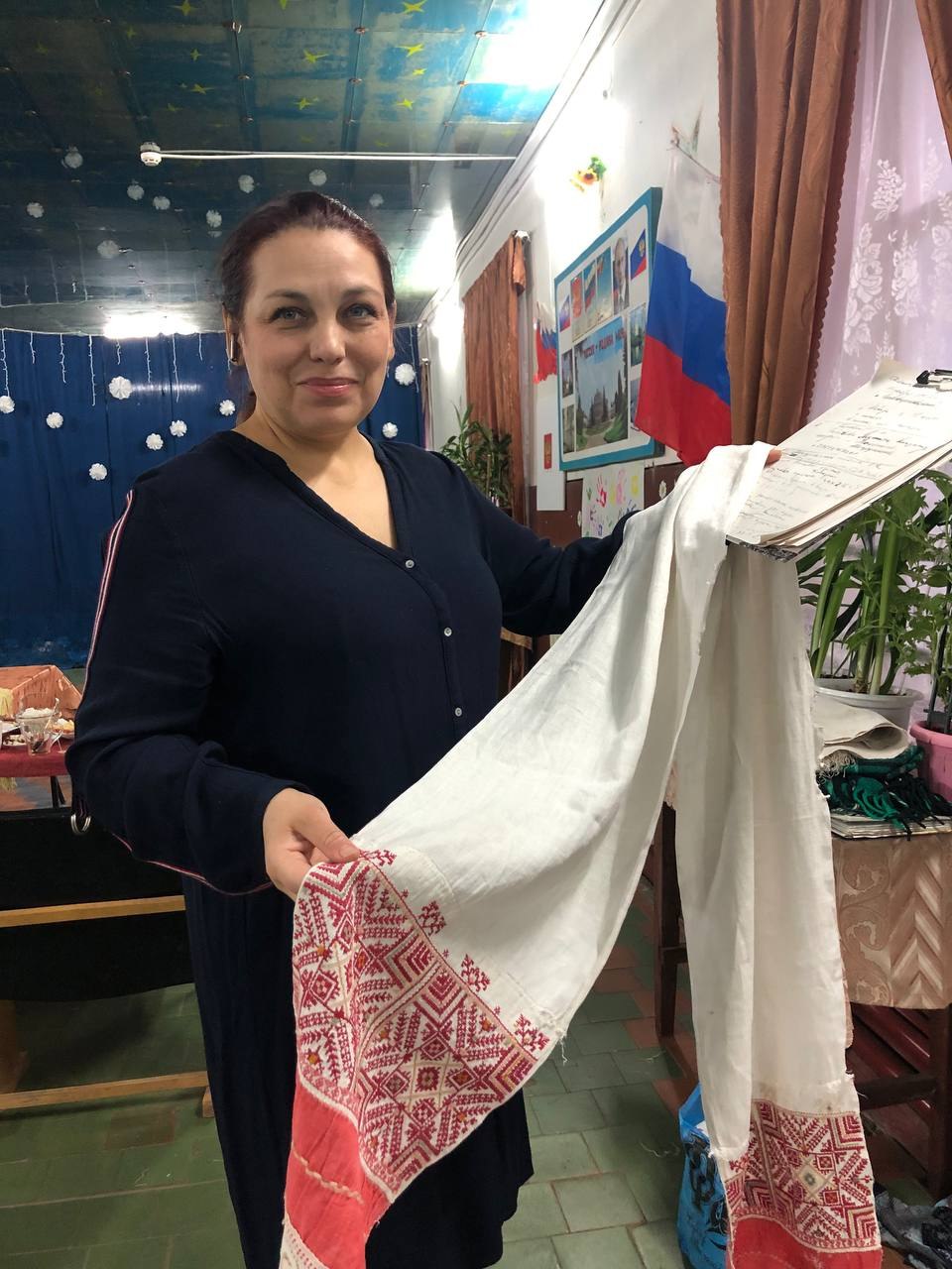 Сотрудники Курского областного Дома народного творчества совершили фольклорно-этнографическую экспедицию в Дмитриевский район Сотрудники Курского областного Дома народного творчества совершили фольклорно-этнографическую экспедицию в Дмитриевский район