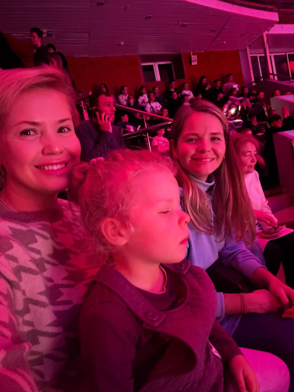 Екатерина Харченко: Сегодня вместе со своей семьёй побывала в курском цирке Екатерина Харченко: Сегодня вместе со своей семьёй побывала в курском цирке