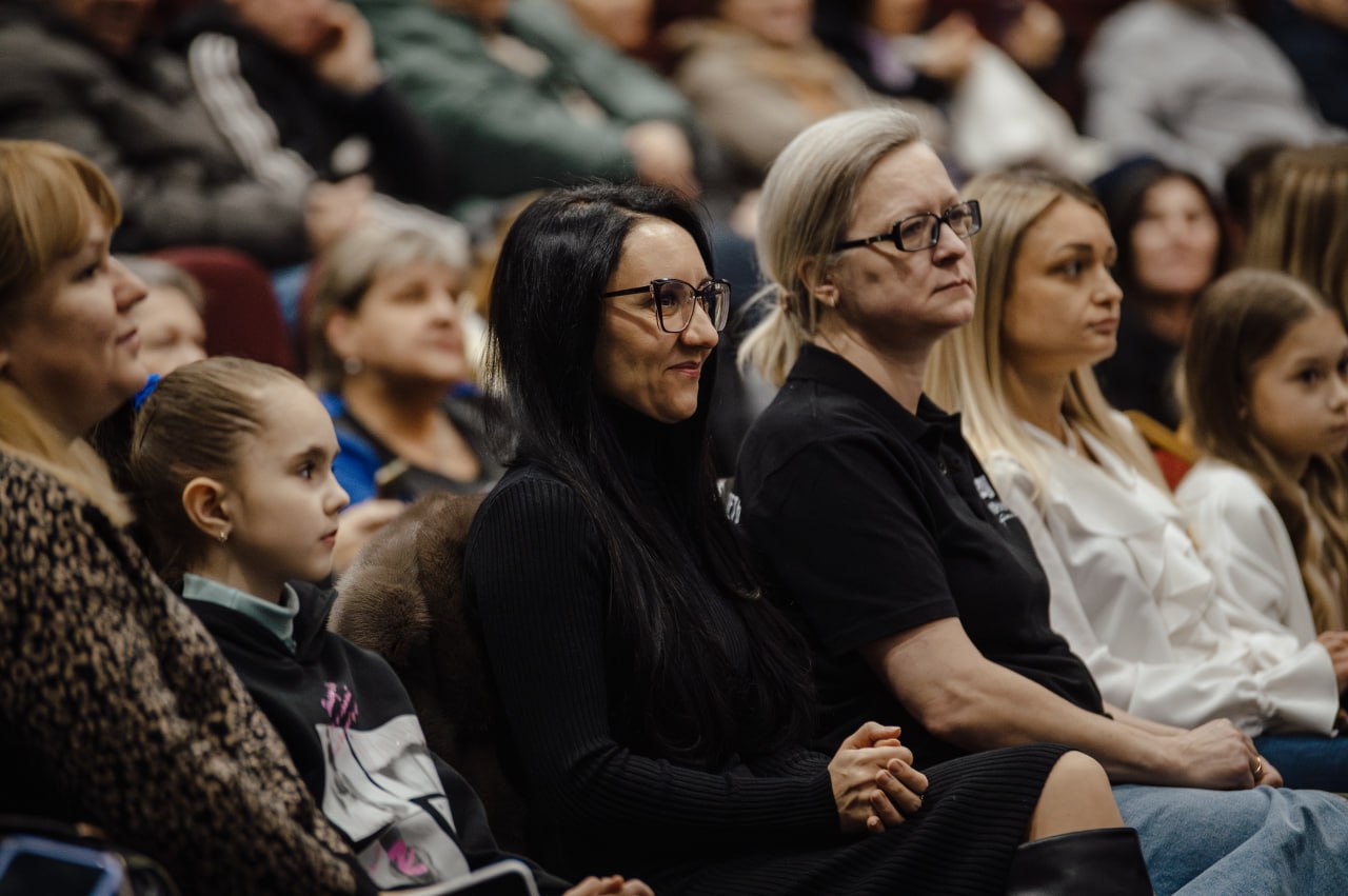 В минувшее воскресенье в Курске прошел специальный показ фильма «Авиатор» В минувшее воскресенье в Курске прошел специальный показ фильма «Авиатор»