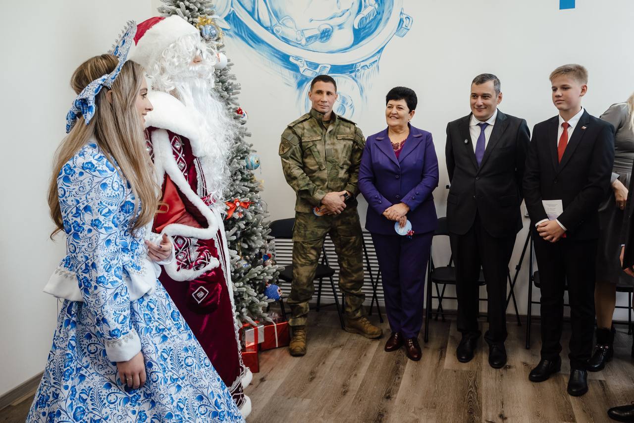 В Курской области единороссы дали старт акции «Елка желаний» В Курской области единороссы дали старт акции «Елка желаний»