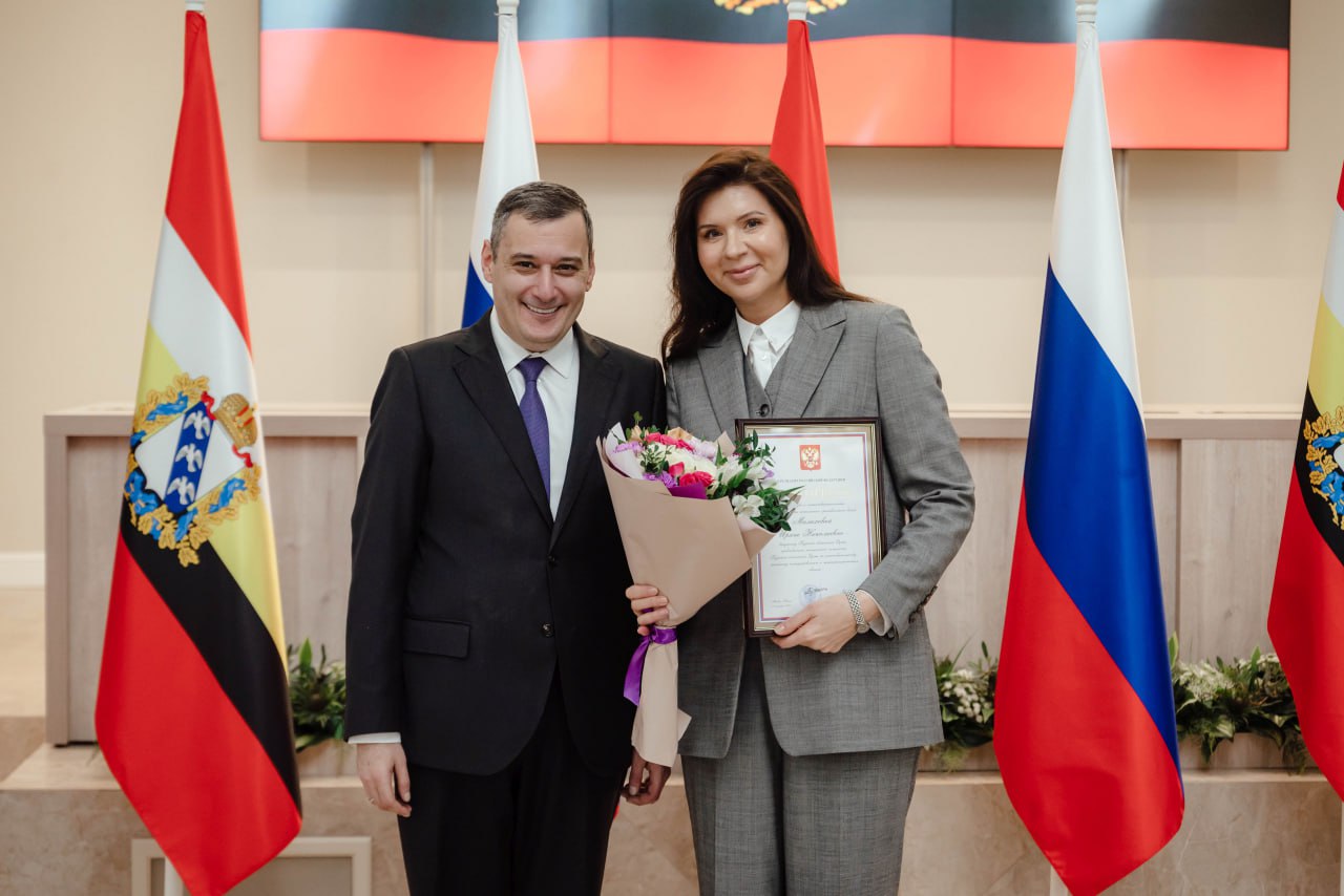 Депутаты отмечены наградами за помощь жителям приграничья Депутаты отмечены наградами за помощь жителям приграничья