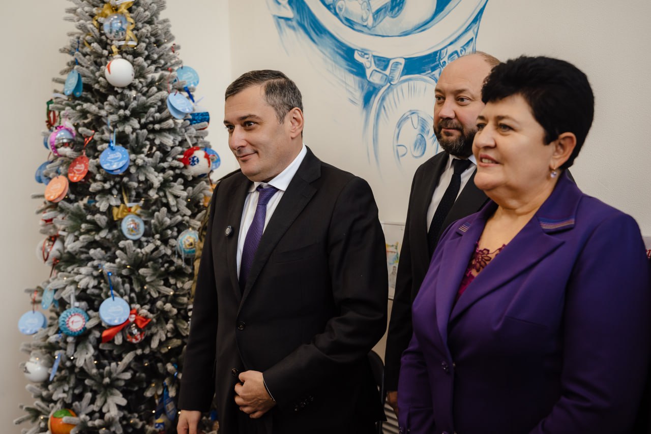 В Курске в Центре Первых дали старт традиционной ежегодной акции «Ёлка желаний»