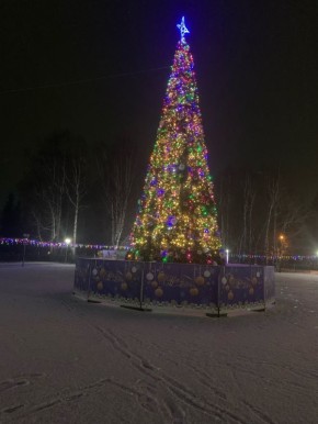 Центральная площадь посёлка Пристень преобразилась в преддверии Нового года!