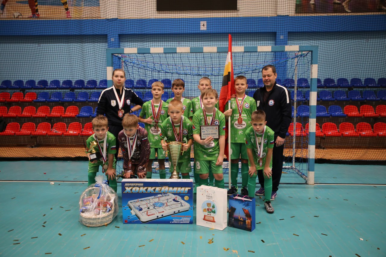 Курские спортсмены завоевали серебро на международном турнире по мини-футболу