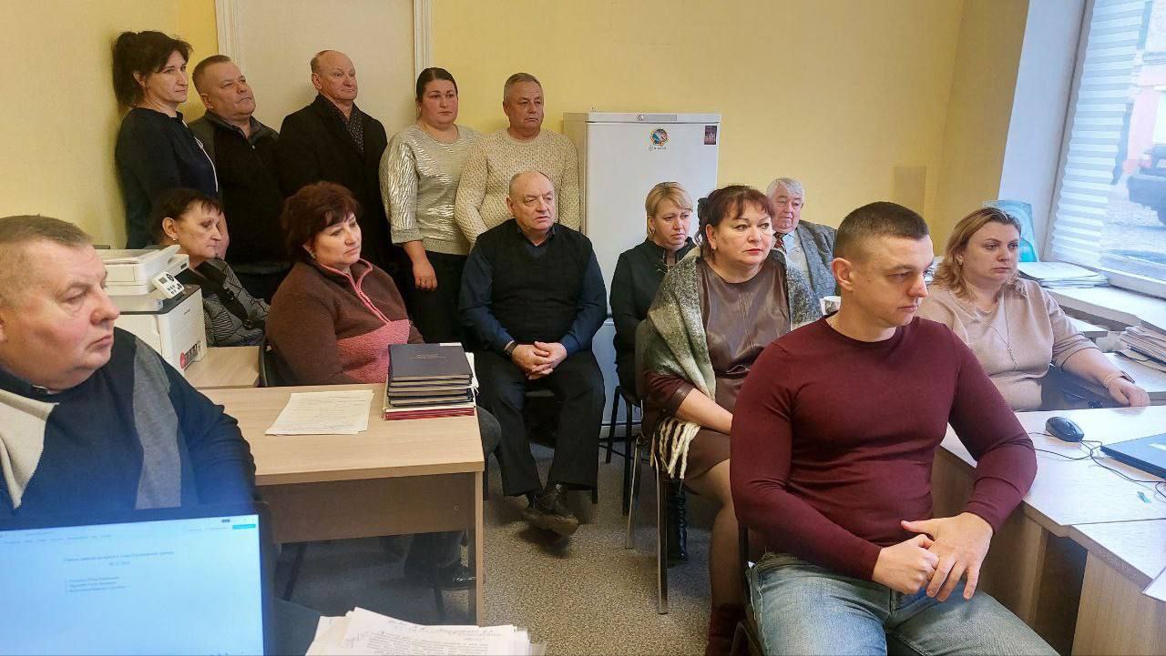 Павел Золотарев: Сегодня провел очередную традиционную планёрку, на которой присутствовали главы муниципальных образований и руководители структурных подразделений нашего района Павел Золотарев: Сегодня провел очередную традиционную планёрку, на которой присутствовали главы муниципальных образований и руководители структурных подразделений нашего района