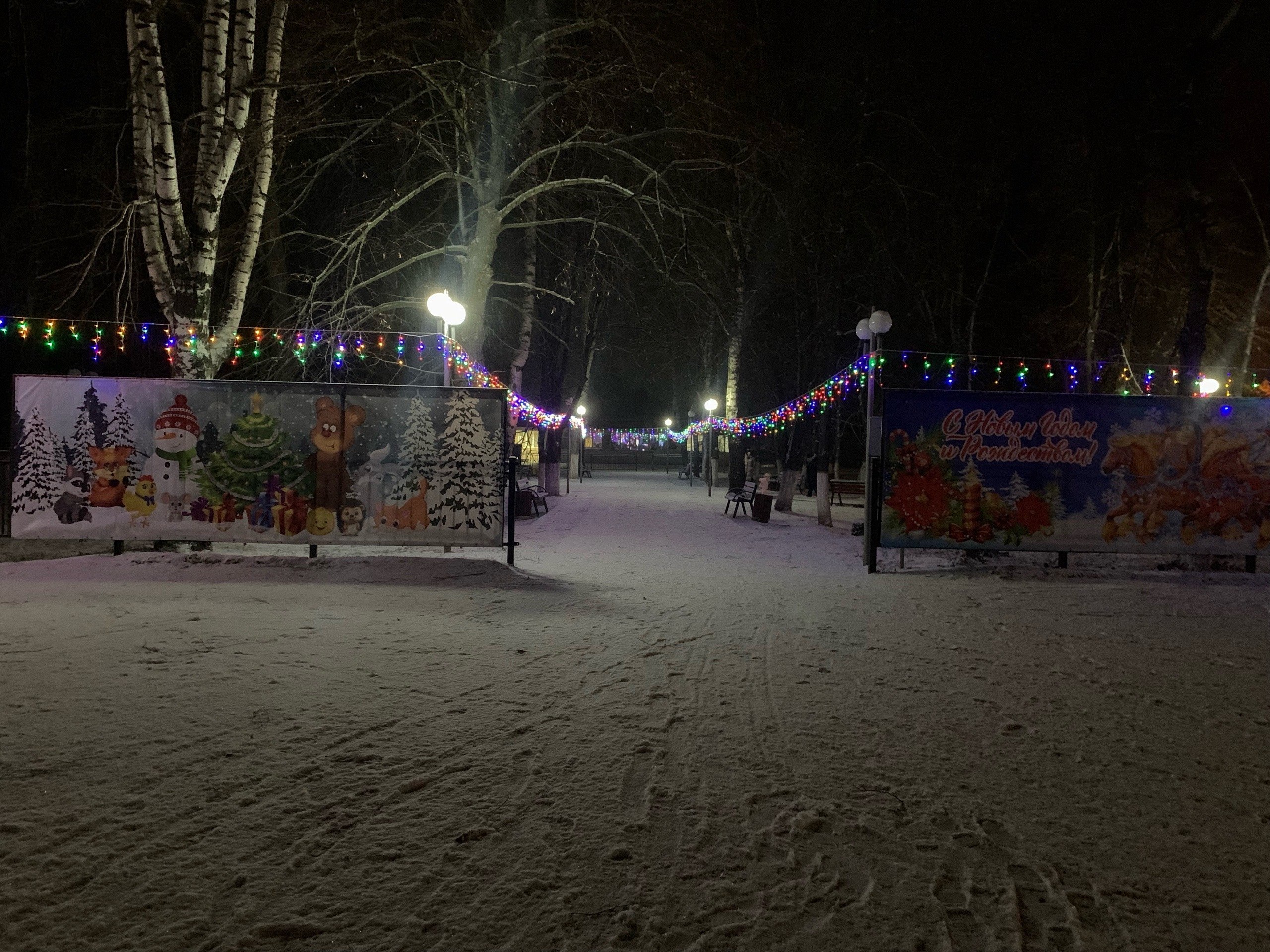 Центральная площадь посёлка Пристень преобразилась в преддверии Нового года! Центральная площадь посёлка Пристень преобразилась в преддверии Нового года!