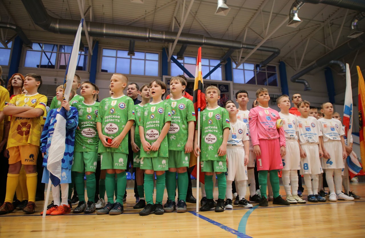 Курские спортсмены завоевали серебро на международном турнире по мини-футболу Курские спортсмены завоевали серебро на международном турнире по мини-футболу