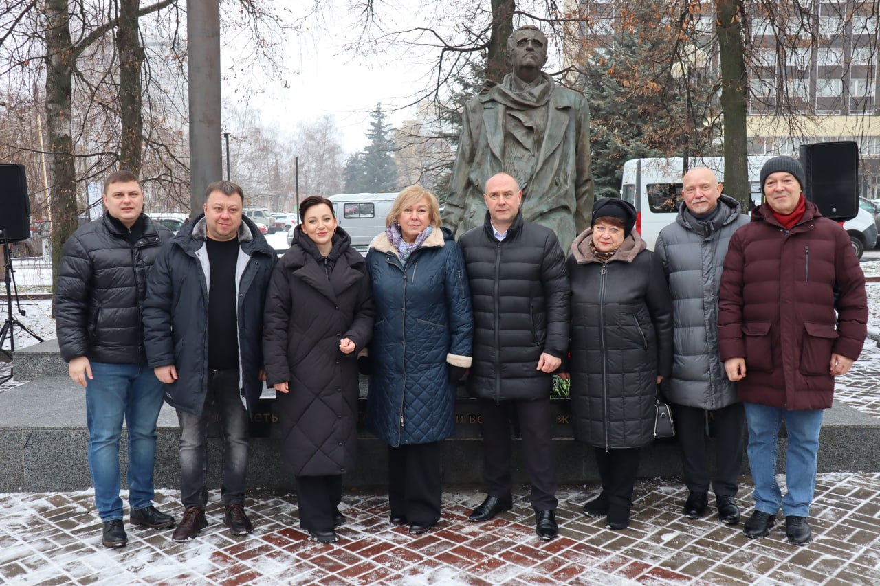 В Курске представили туристический маршрут к 110-летию Георгия Свиридова В Курске представили туристический маршрут к 110-летию Георгия Свиридова